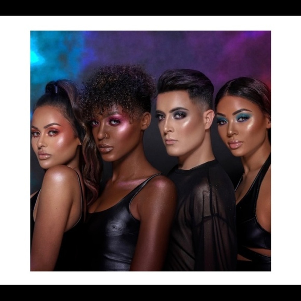 12 PC Dominic Cosmetics Celestial Thunder Palette - Picture 10 of 11